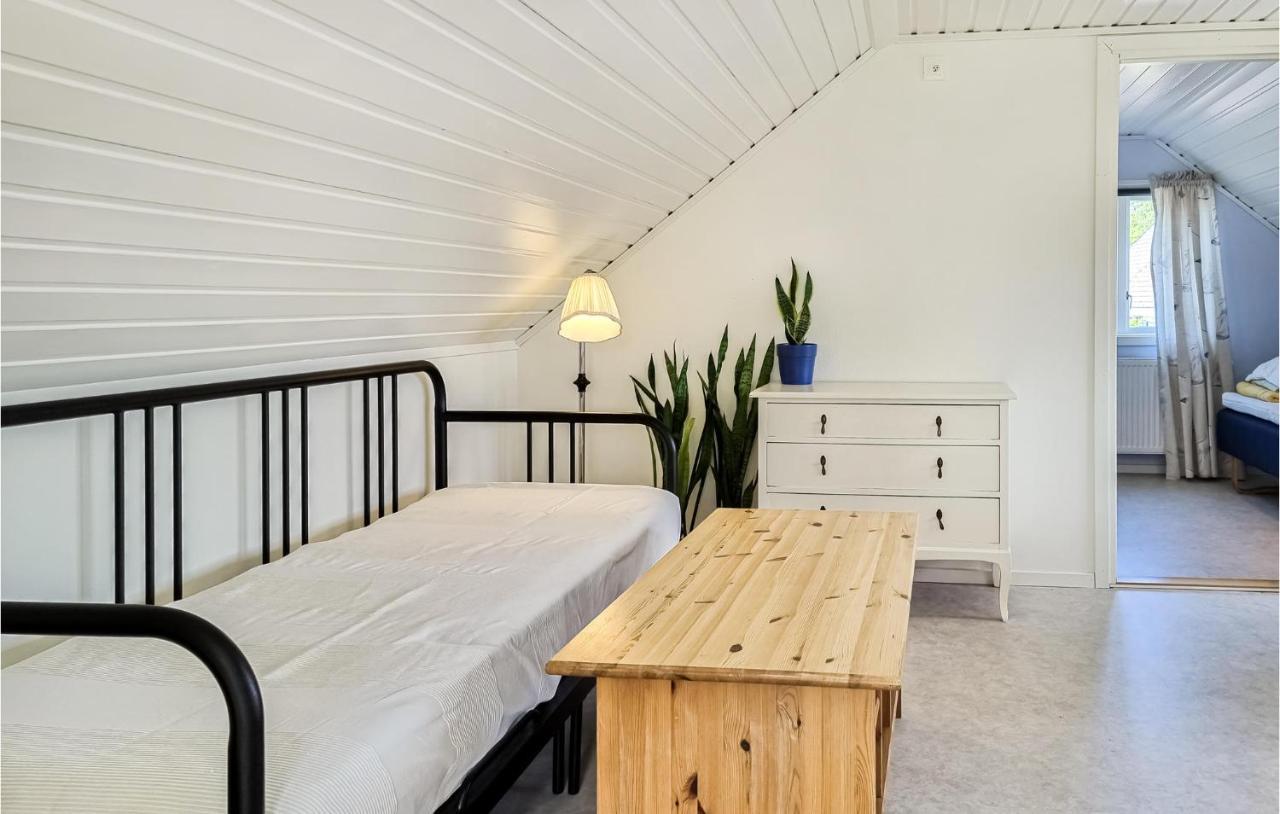 Stunning Apartment In Gullspang With Wifi Dış mekan fotoğraf